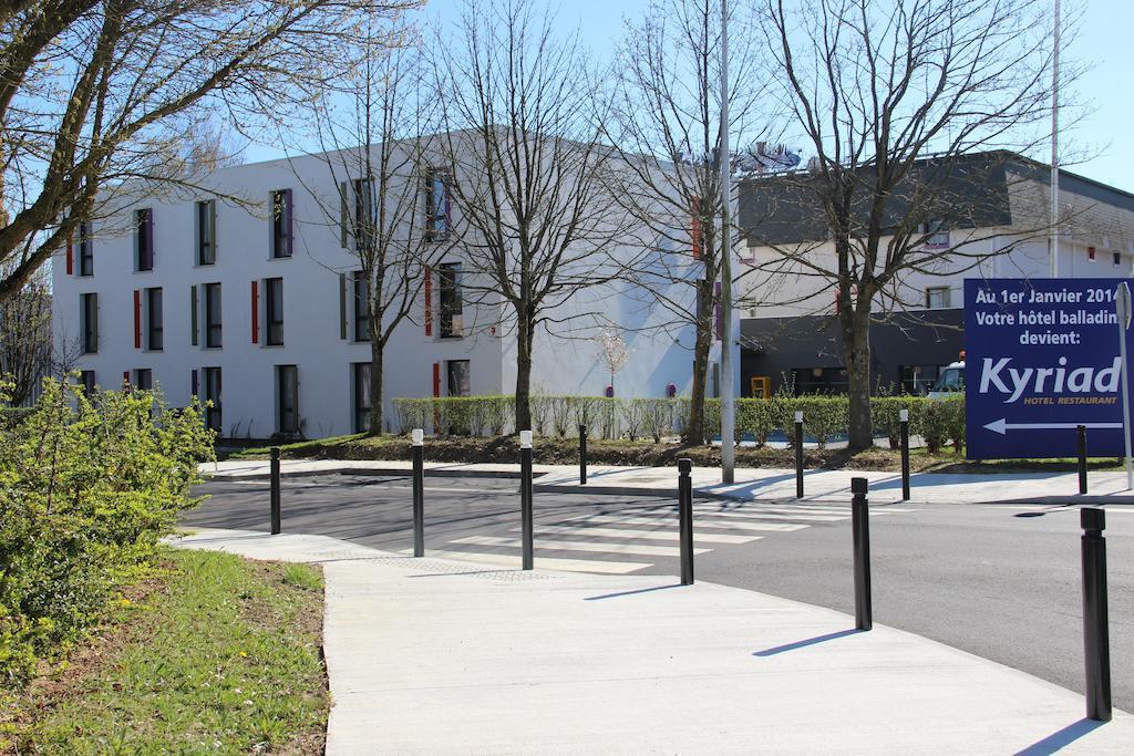 Kyriad Saint Quentin En Yvelines - Montigny Eksteriør billede